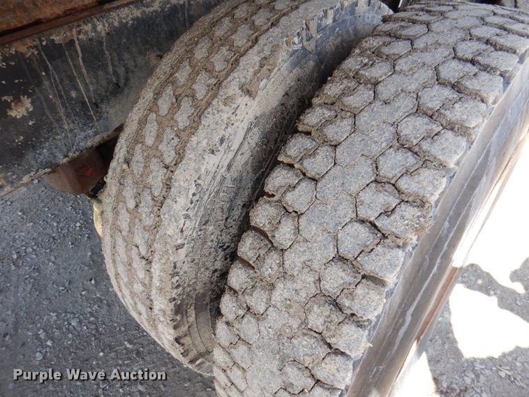 image for item MU9530 1974 Mack RL685LS  dump truck