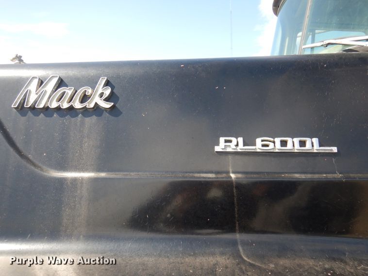 image for item MU9530 1974 Mack RL685LS  dump truck