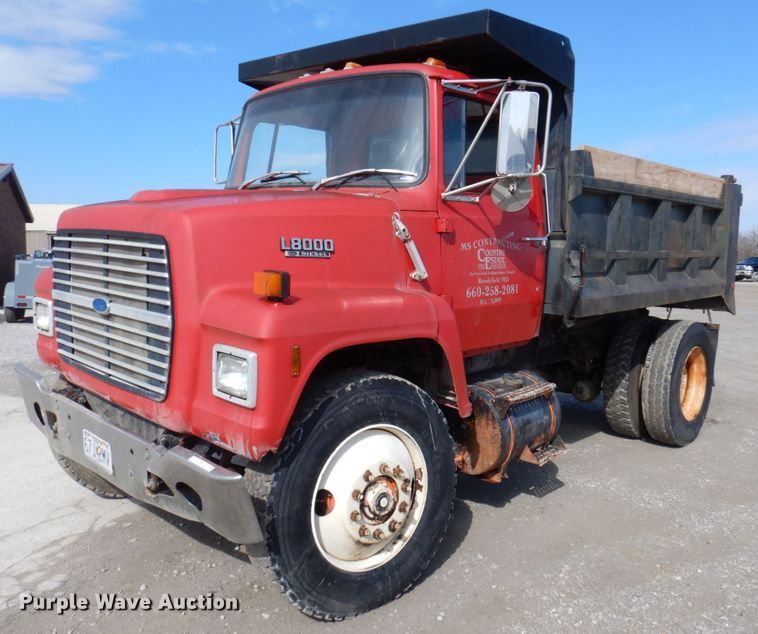image for item MU9531 1988 Ford L8000  dump truck