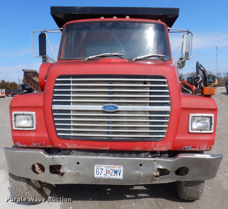 image for item MU9531 1988 Ford L8000  dump truck