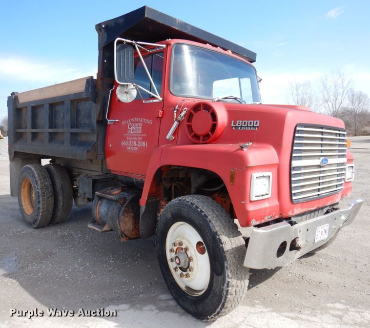image for item MU9531 1988 Ford L8000  dump truck