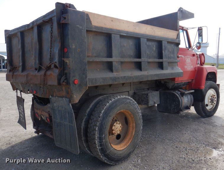 image for item MU9531 1988 Ford L8000  dump truck