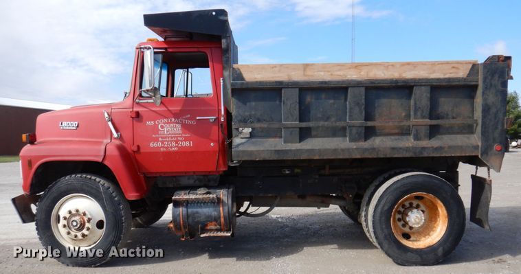 image for item MU9531 1988 Ford L8000  dump truck