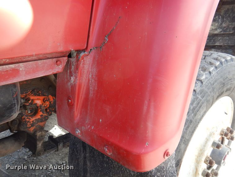 image for item MU9531 1988 Ford L8000  dump truck