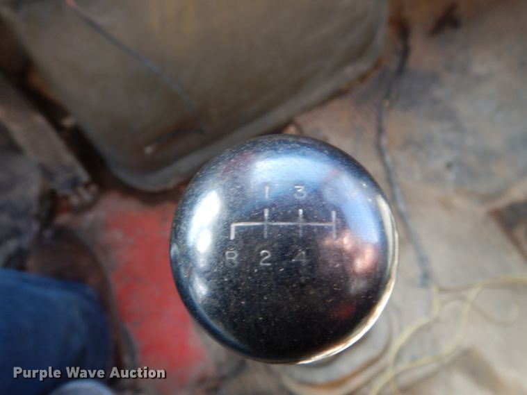 image for item MU9531 1988 Ford L8000  dump truck