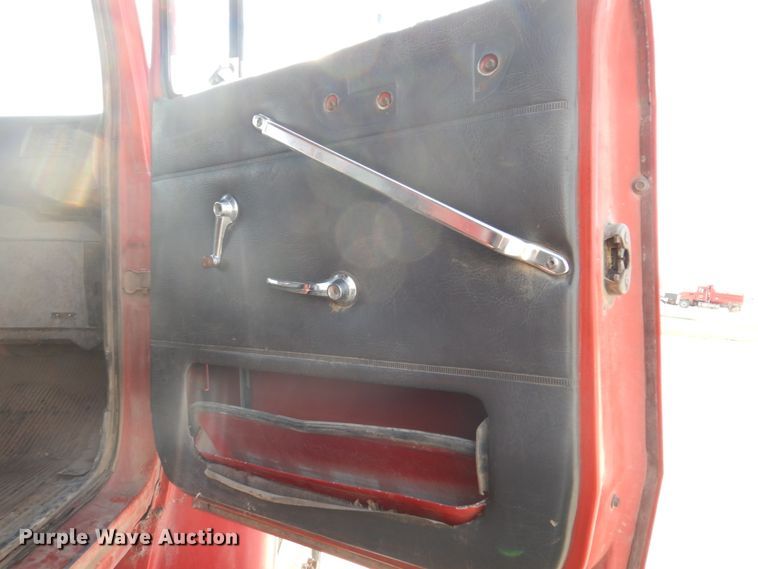 image for item MU9531 1988 Ford L8000  dump truck