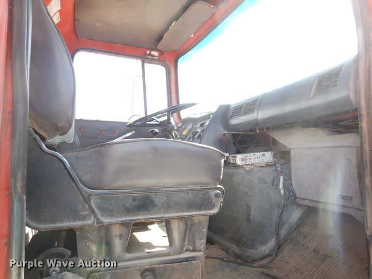 image for item MU9531 1988 Ford L8000  dump truck