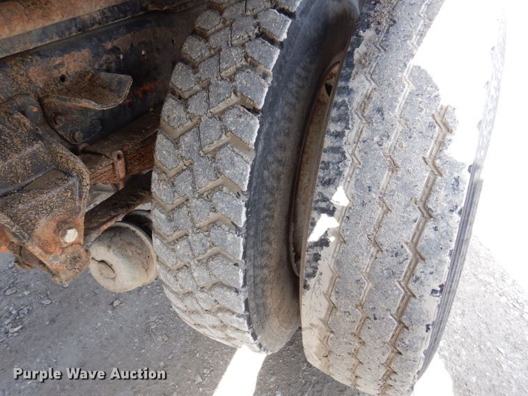 image for item MU9531 1988 Ford L8000  dump truck