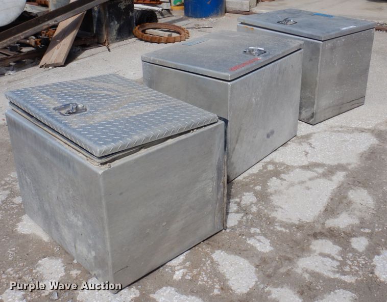 image for item MU9532 (3) toolboxes