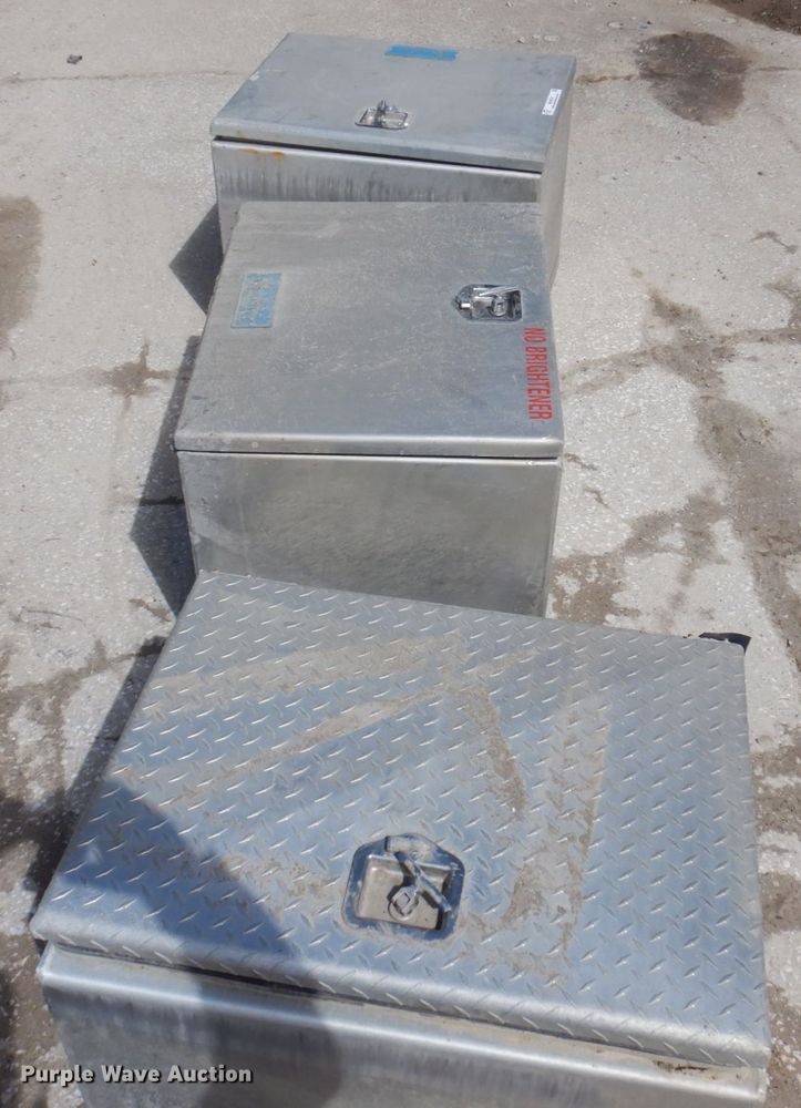 image for item MU9532 (3) toolboxes