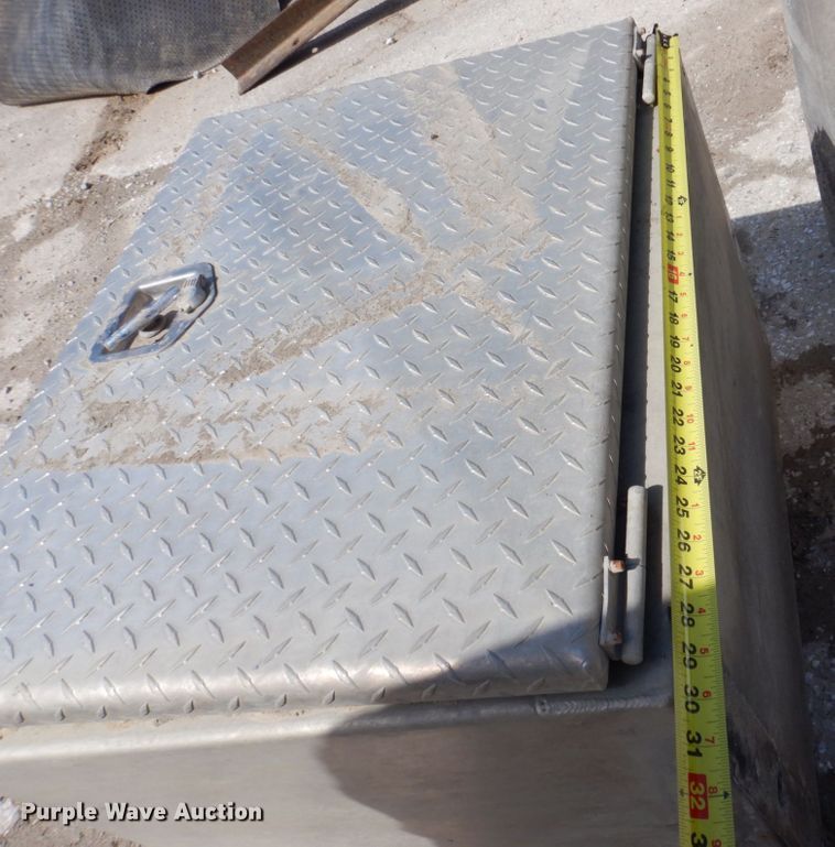 image for item MU9532 (3) toolboxes