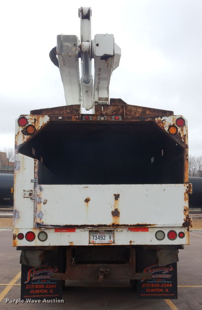 image for item MX9884 2002 GMC C7500  forestry bucket truck