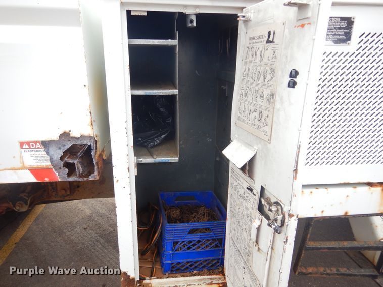 image for item MX9884 2002 GMC C7500  forestry bucket truck