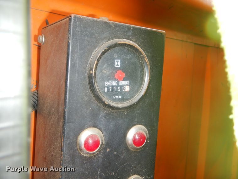 image for item MX9884 2002 GMC C7500  forestry bucket truck