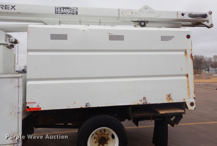 image for item MX9884 2002 GMC C7500  forestry bucket truck