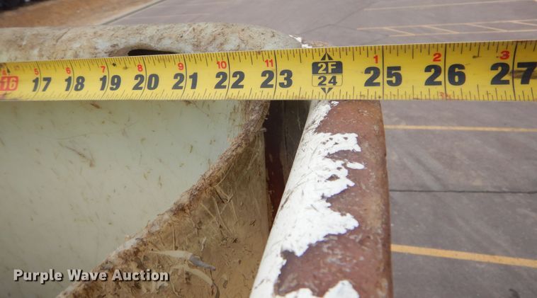 image for item MX9884 2002 GMC C7500  forestry bucket truck