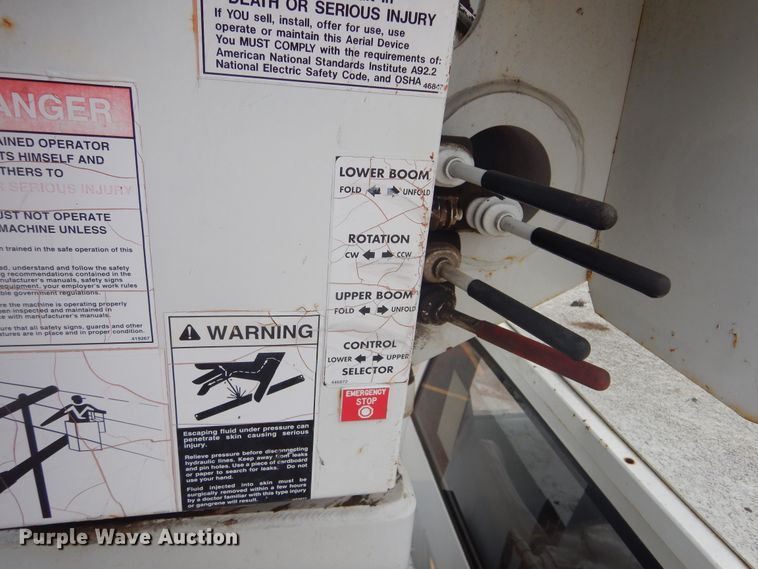 image for item MX9884 2002 GMC C7500  forestry bucket truck