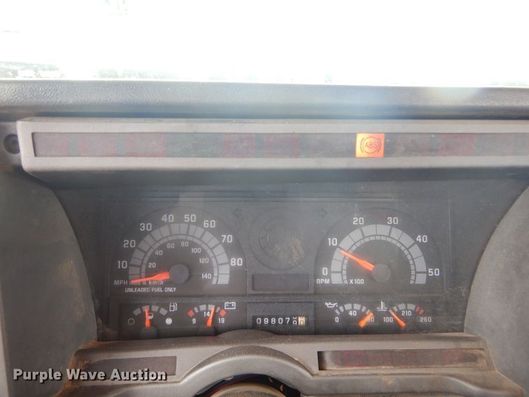 image for item MX9884 2002 GMC C7500  forestry bucket truck