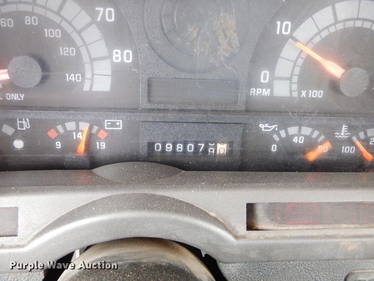 image for item MX9884 2002 GMC C7500  forestry bucket truck