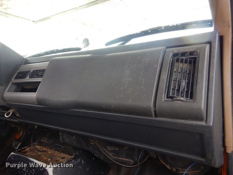 image for item MX9884 2002 GMC C7500  forestry bucket truck