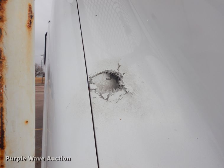 image for item MX9884 2002 GMC C7500  forestry bucket truck