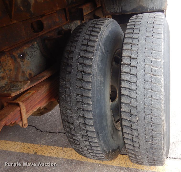 image for item MX9884 2002 GMC C7500  forestry bucket truck