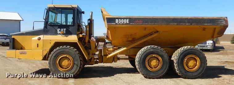image for item MX9888 1996 Caterpillar D300E  haul truck