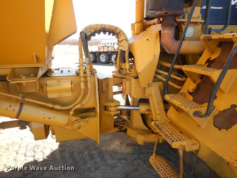 image for item MX9888 1996 Caterpillar D300E  haul truck