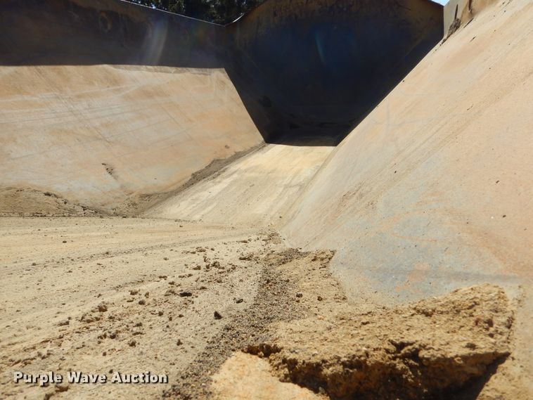 image for item MX9888 1996 Caterpillar D300E  haul truck