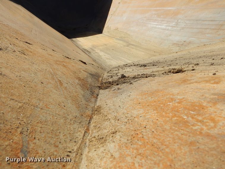 image for item MX9888 1996 Caterpillar D300E  haul truck