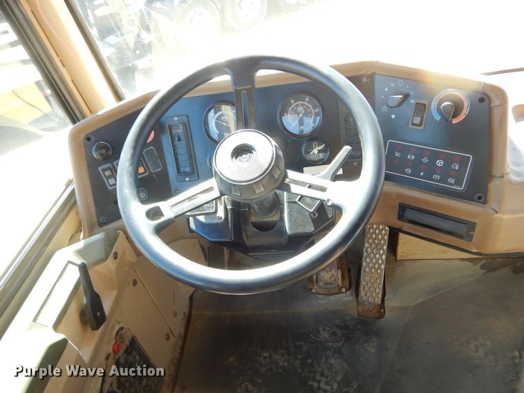 image for item MX9888 1996 Caterpillar D300E  haul truck