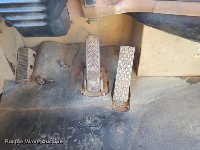 image for item MX9888 1996 Caterpillar D300E  haul truck