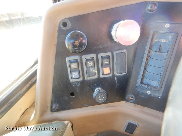 image for item MX9888 1996 Caterpillar D300E  haul truck