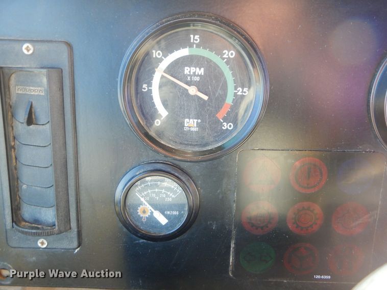 image for item MX9888 1996 Caterpillar D300E  haul truck