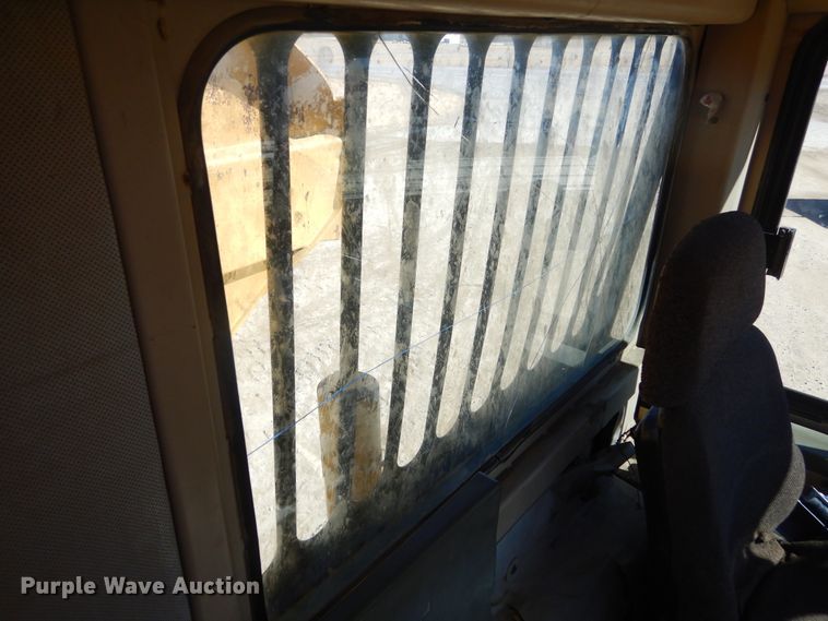 image for item MX9888 1996 Caterpillar D300E  haul truck