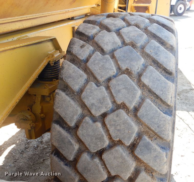 image for item MX9888 1996 Caterpillar D300E  haul truck