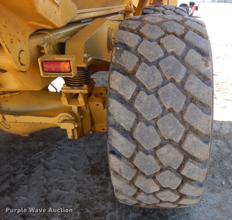 image for item MX9888 1996 Caterpillar D300E  haul truck