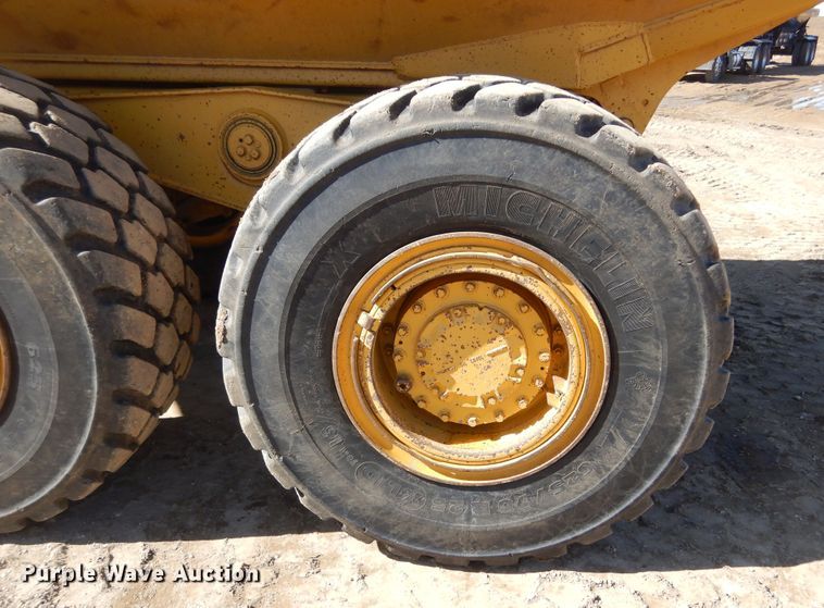 image for item MX9888 1996 Caterpillar D300E  haul truck