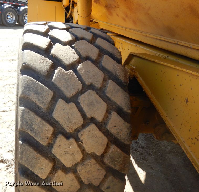 image for item MX9888 1996 Caterpillar D300E  haul truck