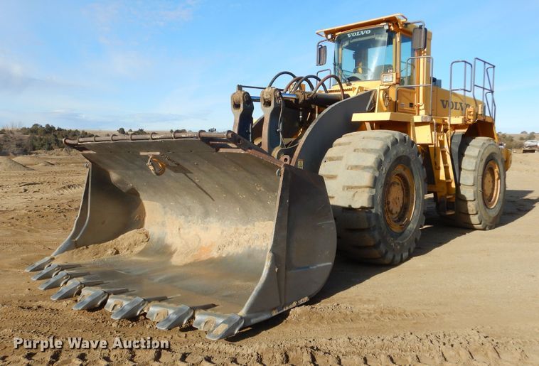 image for item MX9892 2005 Volvo L330E  wheel loader