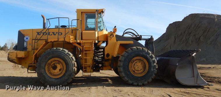 image for item MX9892 2005 Volvo L330E  wheel loader