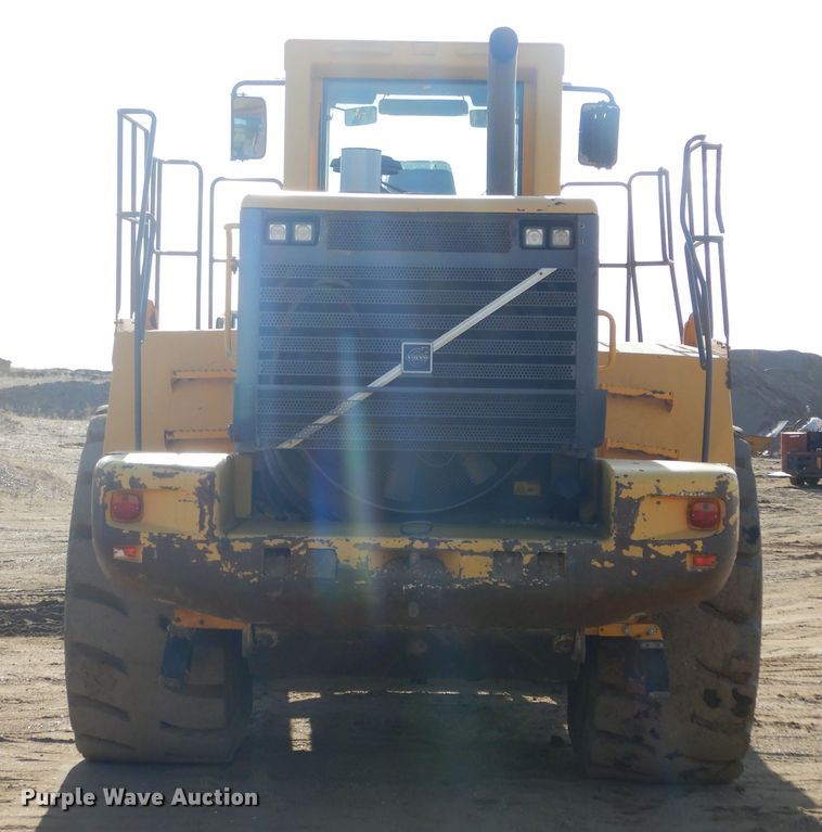 image for item MX9892 2005 Volvo L330E  wheel loader