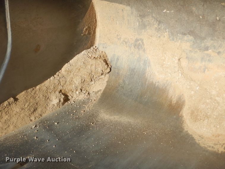 image for item MX9892 2005 Volvo L330E  wheel loader