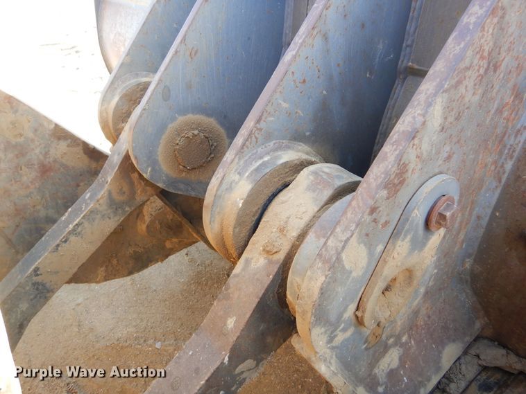 image for item MX9892 2005 Volvo L330E  wheel loader