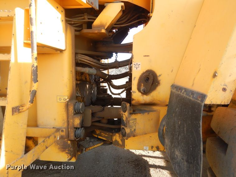 image for item MX9892 2005 Volvo L330E  wheel loader