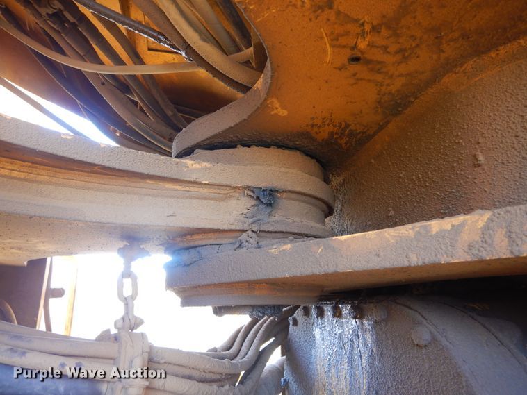 image for item MX9892 2005 Volvo L330E  wheel loader