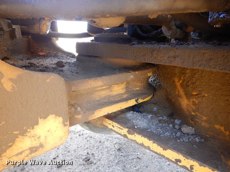 image for item MX9892 2005 Volvo L330E  wheel loader