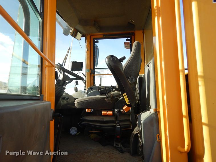 image for item MX9892 2005 Volvo L330E  wheel loader