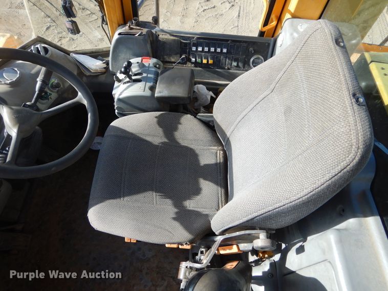 image for item MX9892 2005 Volvo L330E  wheel loader