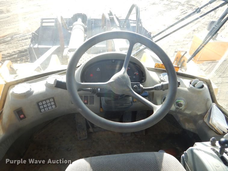 image for item MX9892 2005 Volvo L330E  wheel loader